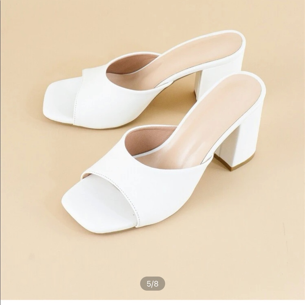 White minimalist mule sandals